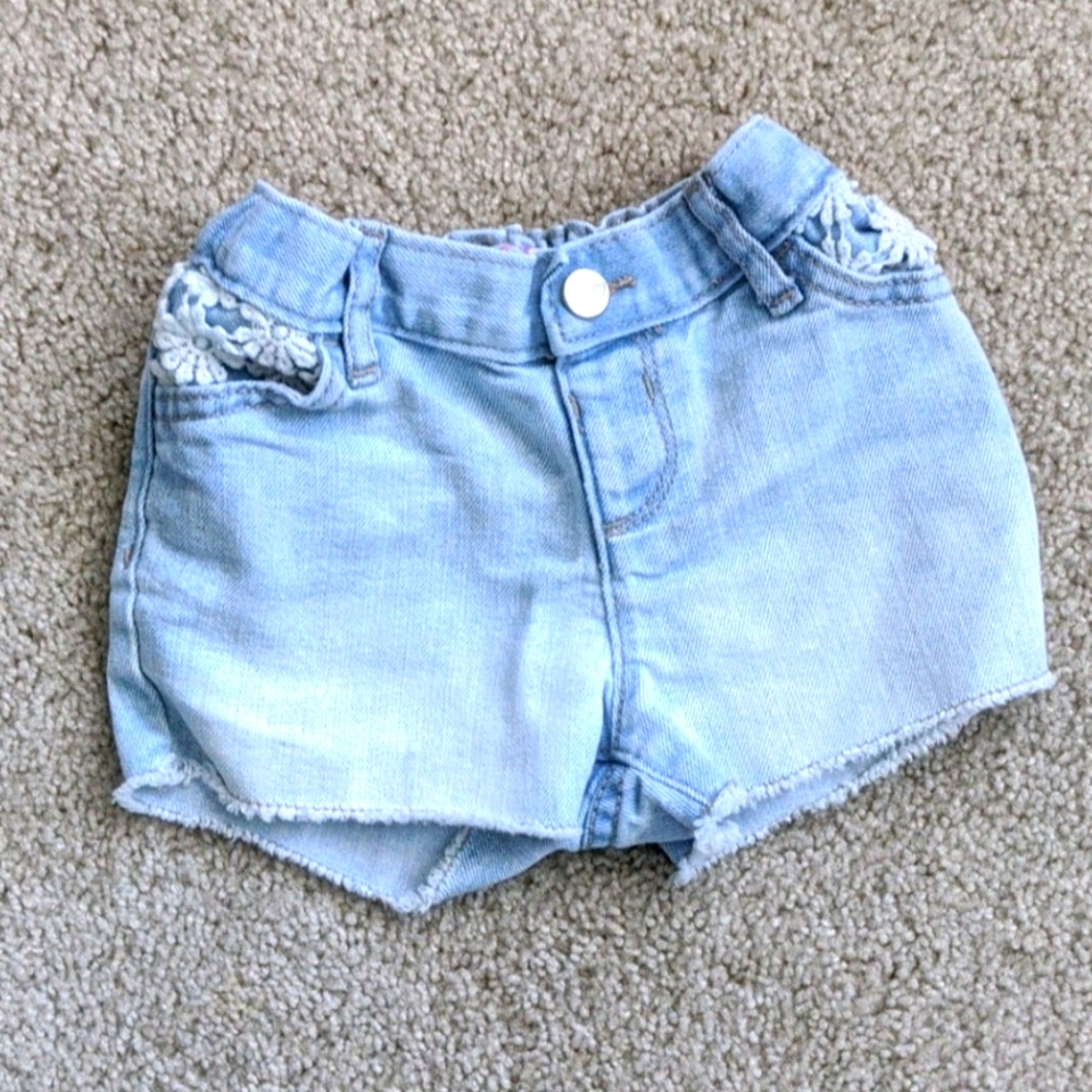 Crochet, fray hem shorts